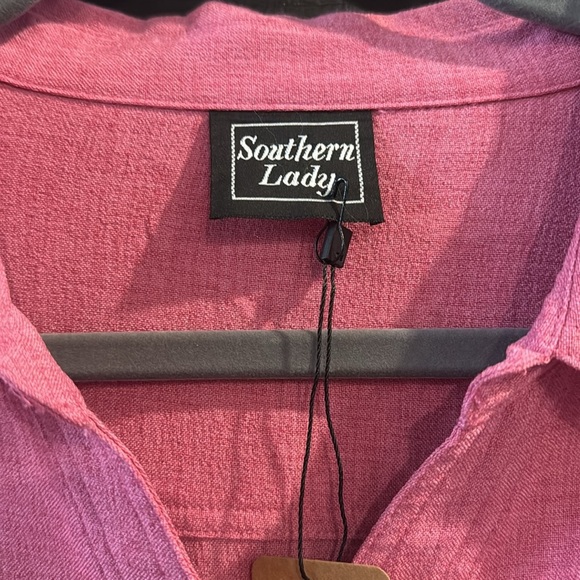 Southern Lady Pink Collared Shirt - Picture 2 of 3